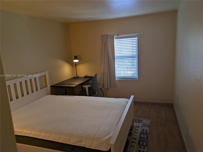 Foto del edificio - 9621 SW 77th Ave