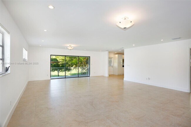 Building Photo - 1175 Campo Sano Ave