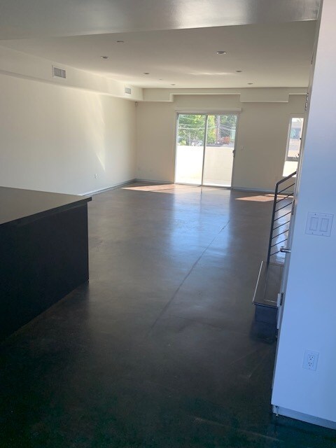 Building Photo - 760 Washington Blvd