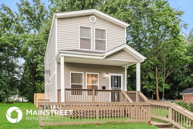 Building Photo - 2508 Rowan St