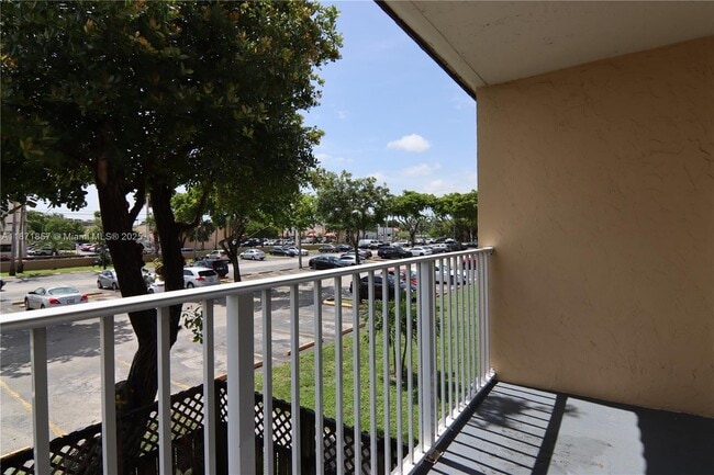 Foto del edificio - 4910 NW 79th Ave