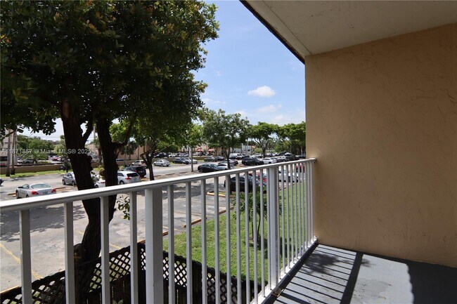 Building Photo - 4910 NW 79th Ave