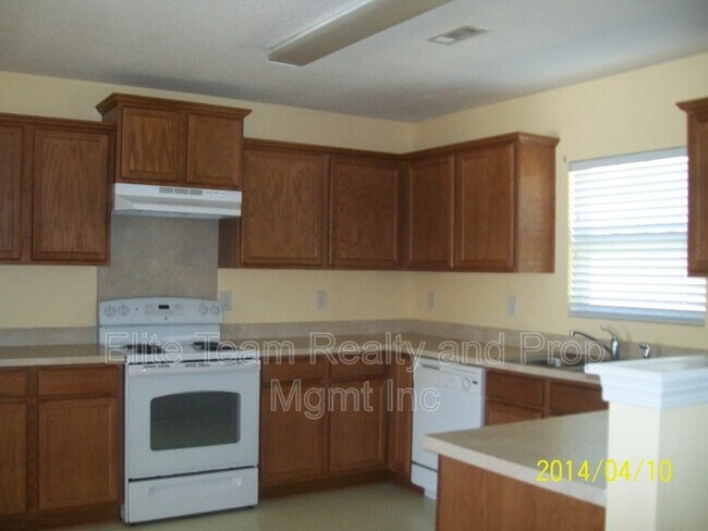 Foto del edificio - 1732 Carmenet Ln