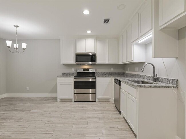 Foto del edificio - 818 W Walker St