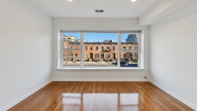 Foto del edificio - 6535 N Mozart St