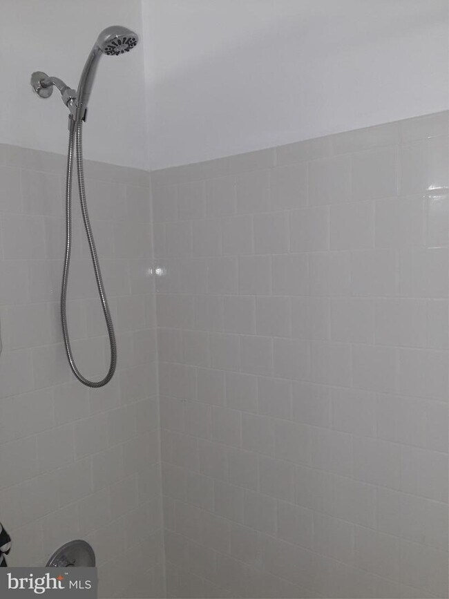 Foto del edificio - 4260 Cayuga Rd