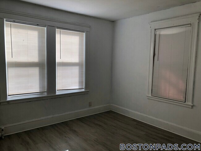 Foto del edificio - 11 Ransom Rd