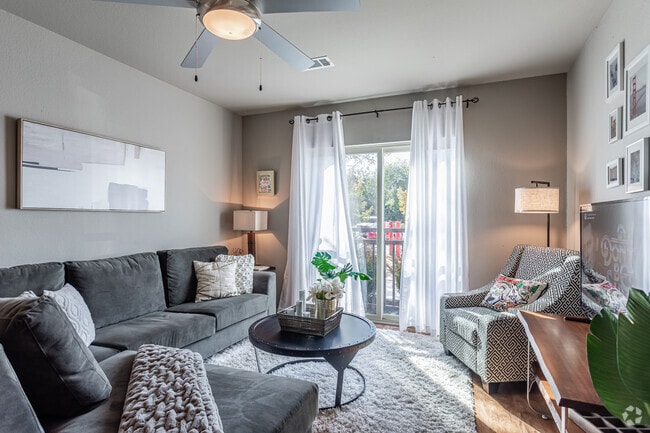 Interior Photo - Champions Club | Student Housing