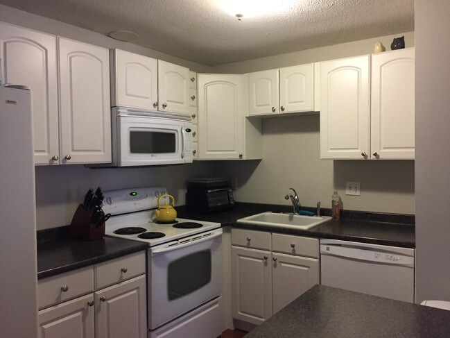 Foto del edificio - 150 Rumford Ave