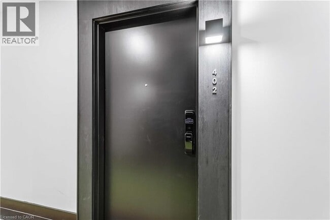 Building Photo - 461 Green Rd