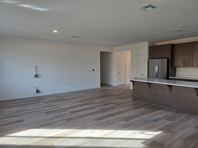 Building Photo - 2142 Hunter Crk Dr