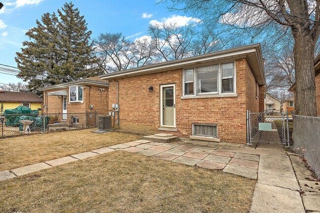 Foto del edificio - 11242 S Whipple St