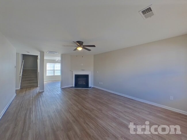 Building Photo - 747 Markham Cir