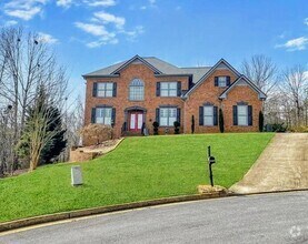 Building Photo - 2020 Washington Dr