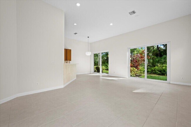 Building Photo - 744 Bocce Ct