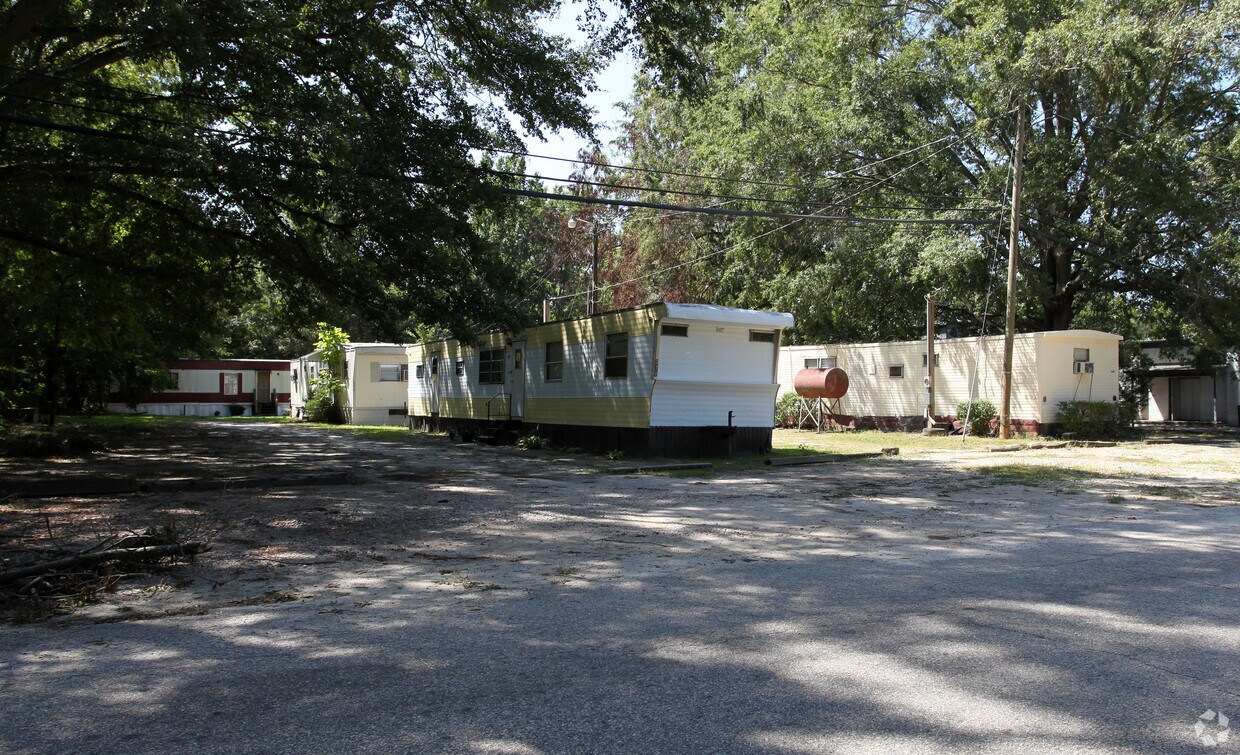 Foto principal - 368-390 E 4th St