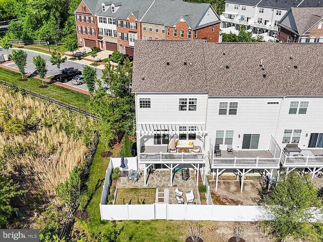 Foto del edificio - 2805 Medstead Ln
