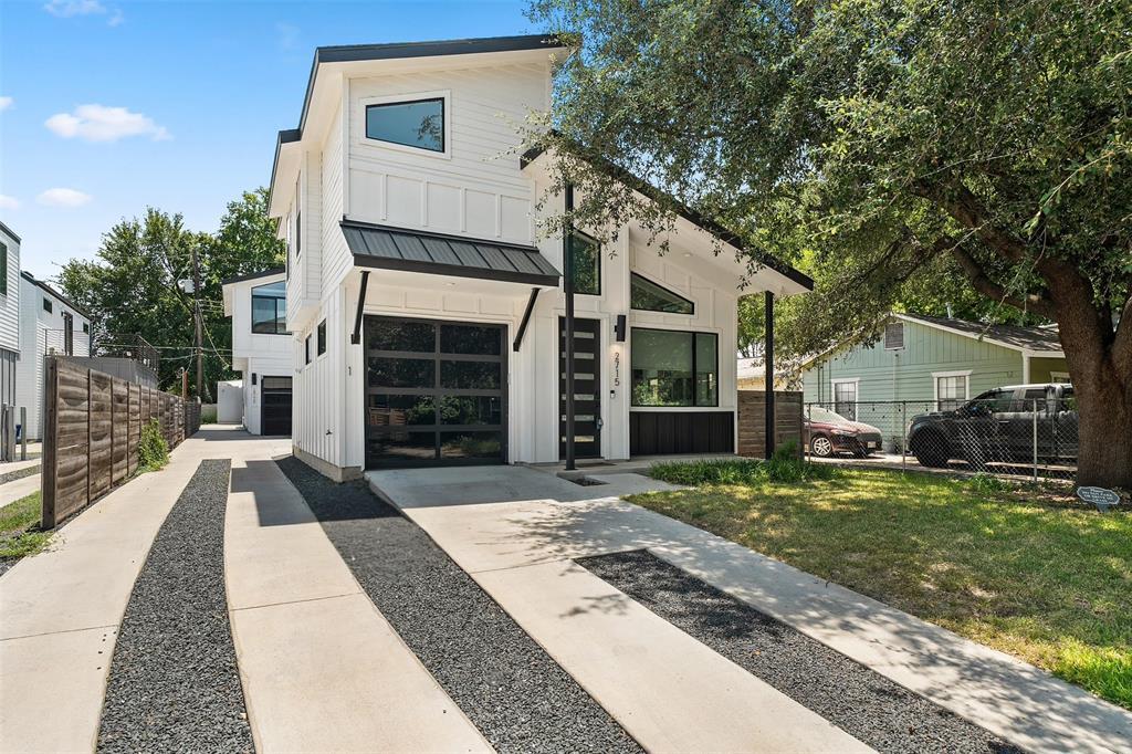 Foto principal - 2715 E 3rd St