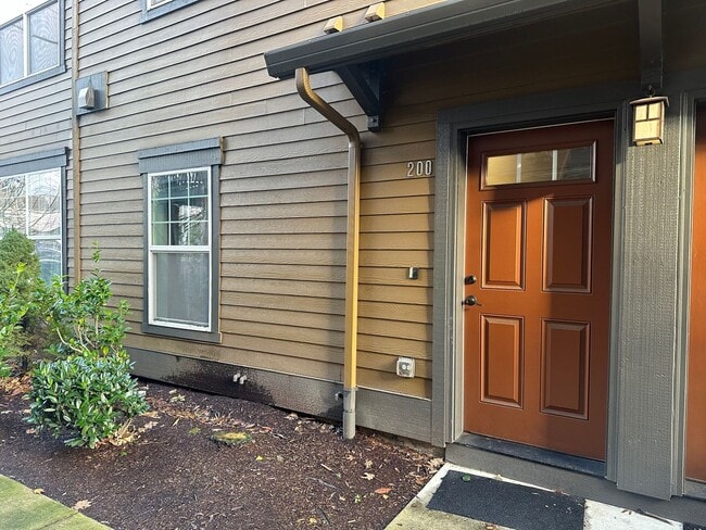 Foto del edificio - **$1000 OFF FIRST FULL MONTH'S RENT**This ...