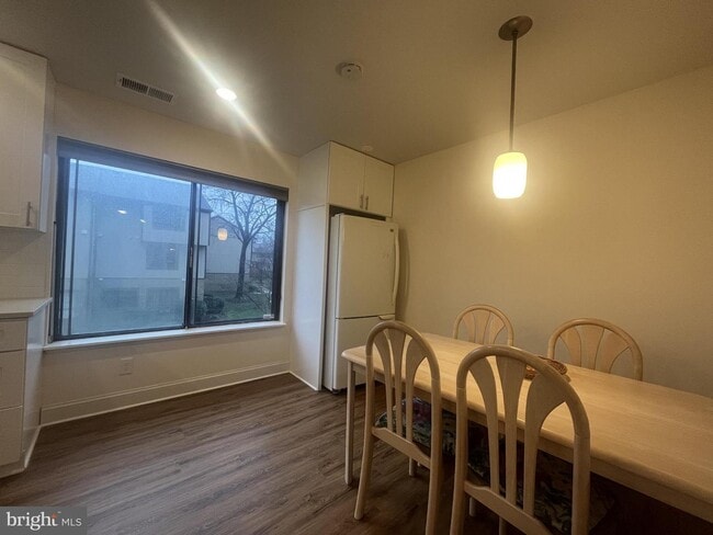 Building Photo - 1678 Westwind Way