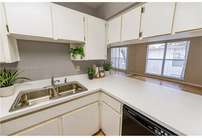 Foto del edificio - 606 S Albany Ave