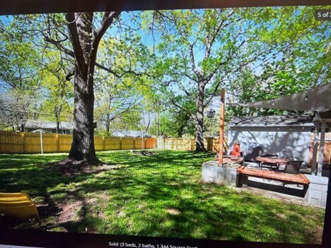 Building Photo - 205 Brookside Dr