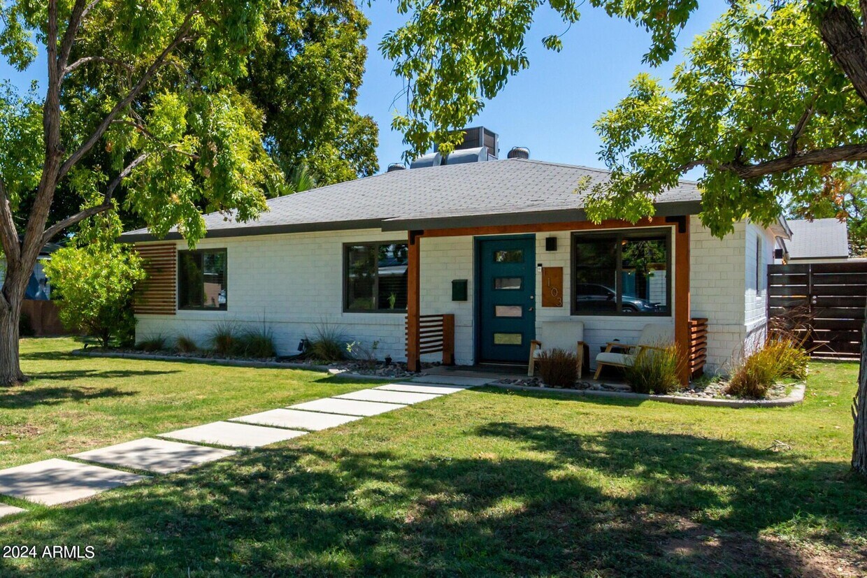 Primary Photo - 1103 E Georgia Ave