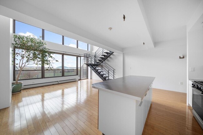 Foto del edificio - 156 Porter St