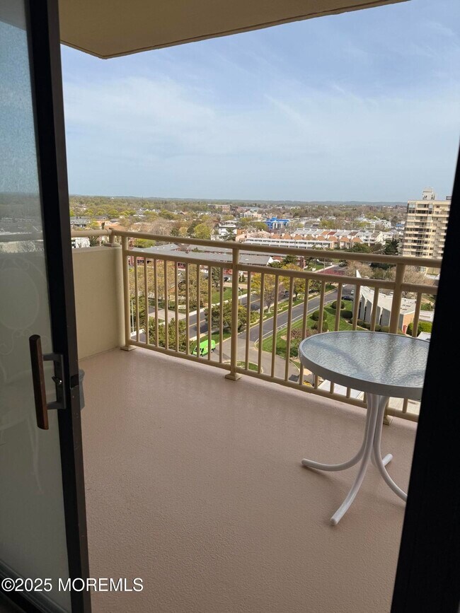 Foto del edificio - 787 Ocean Ave