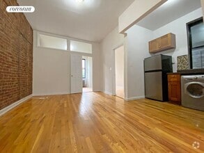 Building Photo - 454 W 57th St