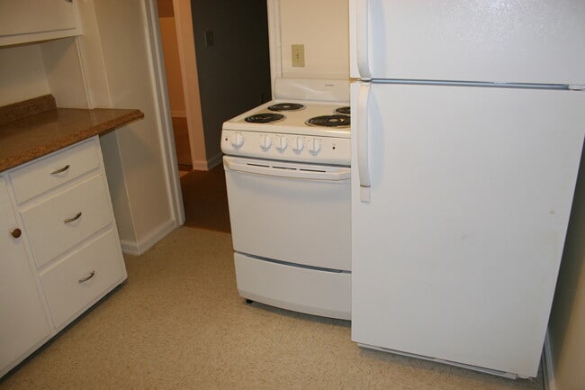 Building Photo - 10 Woolard Ave