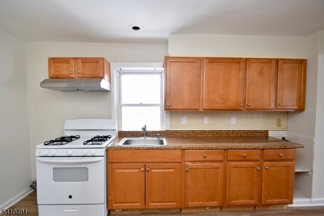 Building Photo - 69 NJ-23