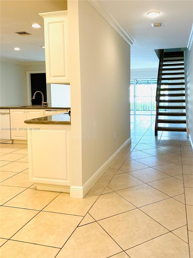Foto del edificio - 15187 Loch Isle Dr W