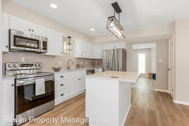 Building Photo - 5 br, 3 bath House - 39 I Street