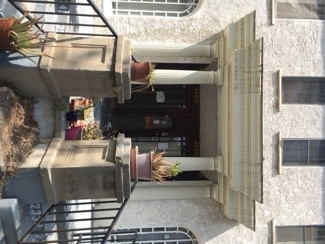 Foto del edificio - 2339 W 20th St