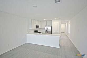 Building Photo - 11560 Chestnut Barr Dr