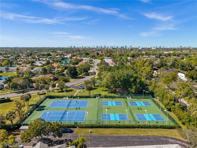 Foto del edificio - 500 Misty Pines Cir