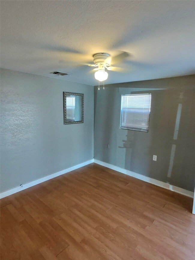 Foto del edificio - 10614 Chadwick St