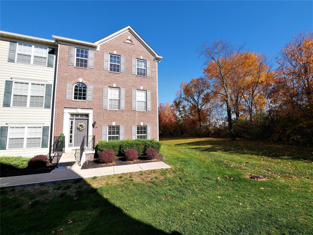 9093 Demarest Dr, Fishers, IN 46038 Condo for Rent in Fishers, IN