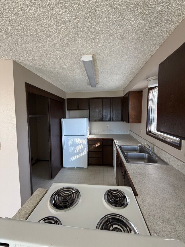 Foto del edificio - 2BD/1BA with W/D Hookups | LVP Flooring | Water/Sewer/Garbage Included (Moyina Heights)