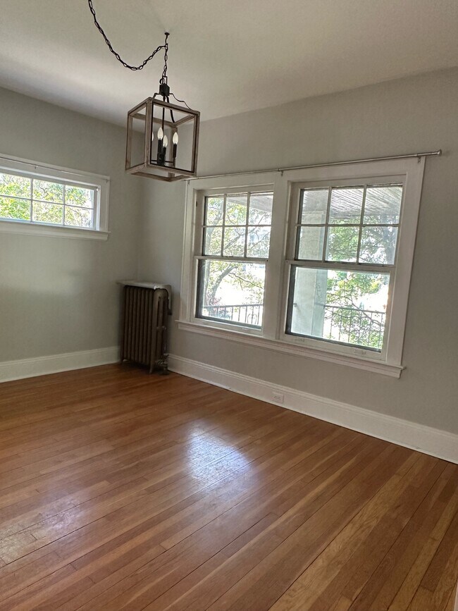 Foto del edificio - 2433 Woodmere Dr