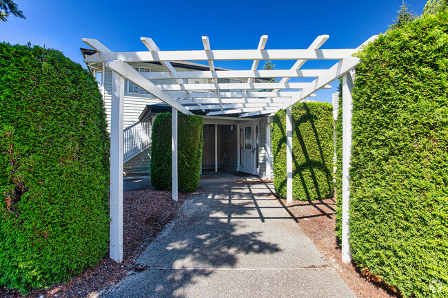 Building Photo - Fountain Lake Townhomes