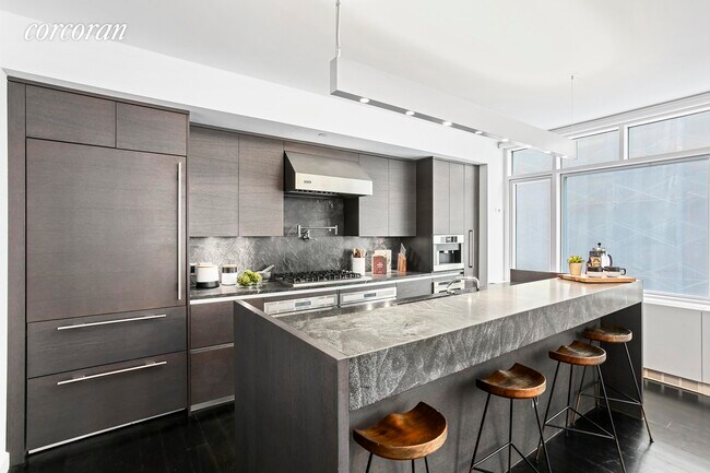 Foto del edificio - 323 Park Ave S