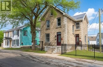 Building Photo - 45 Chestnut St