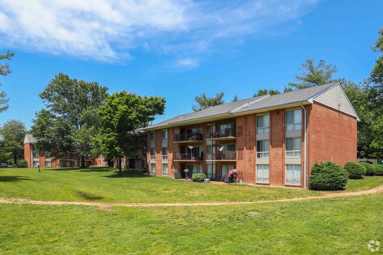 Lafayette Apartments Apartments at 7136 Groveton Gardens Rd