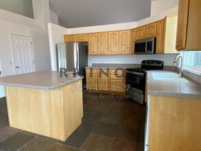 Building Photo - 8 Duchesne Cir