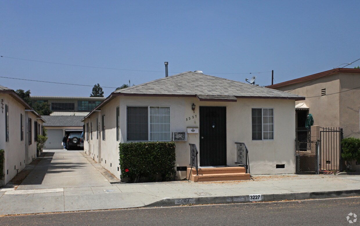 Building Photo - 3221-3227 Utah Ave