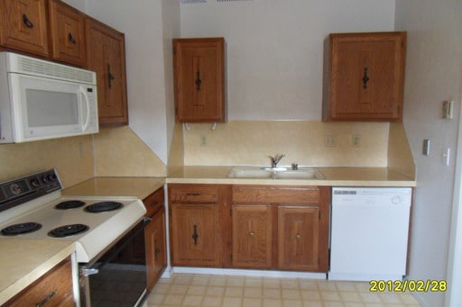 Building Photo - 841 Crisman Dr