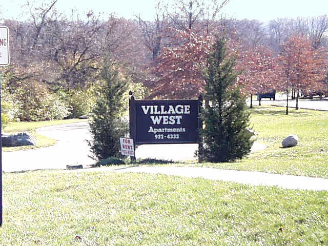 Entrada - Village West