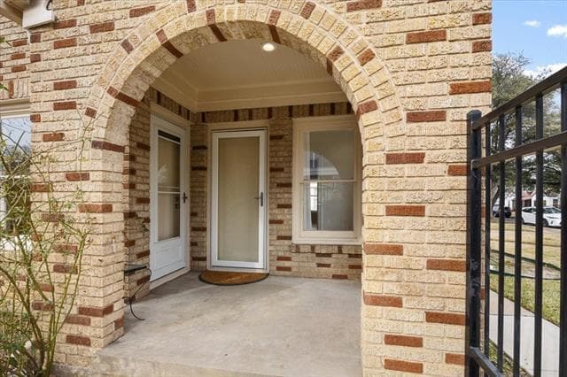 Building Photo - 2118 Stanley Ave